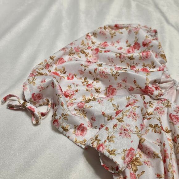 Pretty Little Thing Plus Pink Ditsy Short Puff Sleeve Mini Dress, Size 26 - Picture 3 of 6